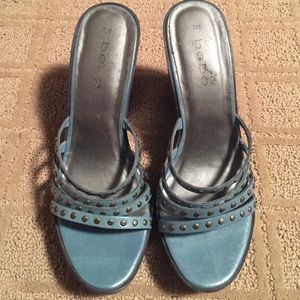 Bebe stud wedge size 7